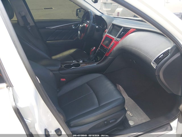 INFINITI Q50 3.0t Luxe