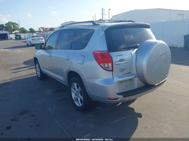 Toyota RAV4 Limited V6
