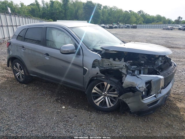 Salvage Mitsubishi Outlander Image