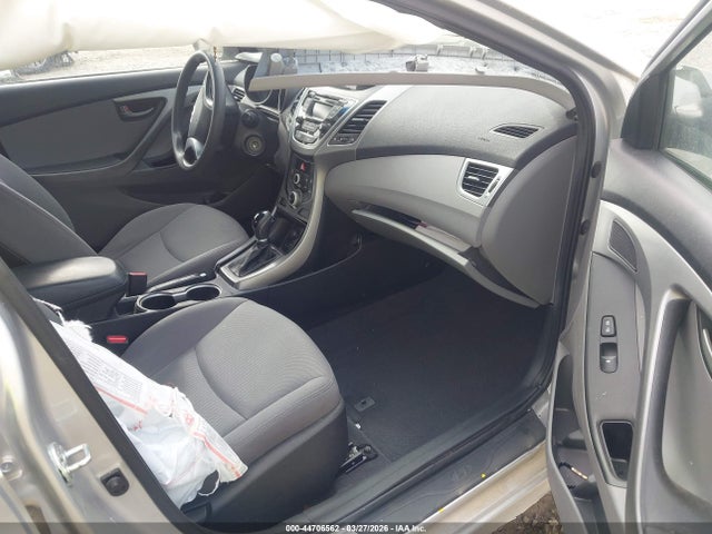 Hyundai ELANTRA Se