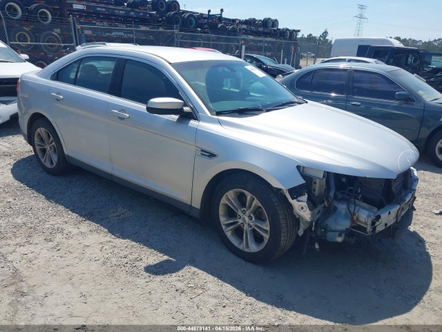 Salvage Ford Taurus Image