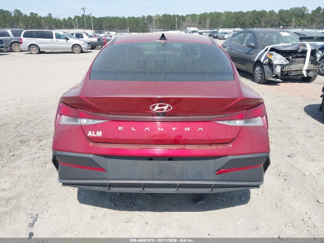 Hyundai ELANTRA Sel