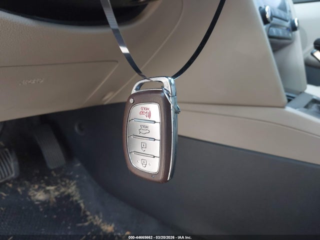 Hyundai ELANTRA Value Edition