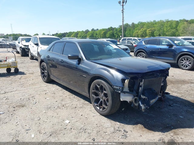 Salvage Chrysler 300 Image