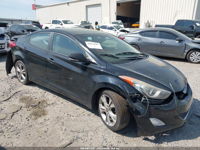 Salvage Hyundai ELANTRA Image