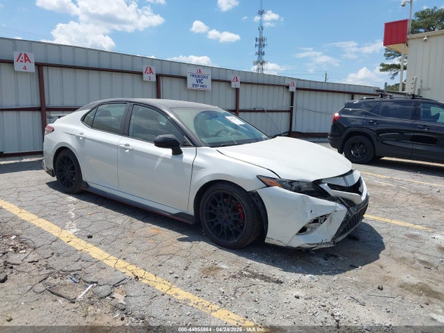 Salvage Toyota Camry Image