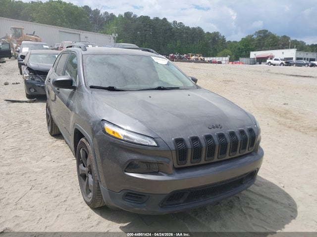 Salvage Jeep Cherokee Image