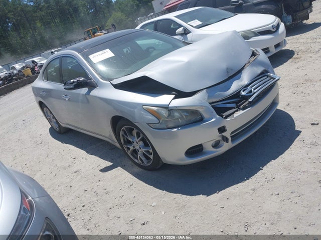 Salvage Nissan Maxima Image