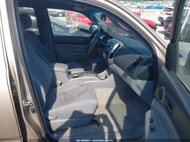 Toyota Tacoma Base V6