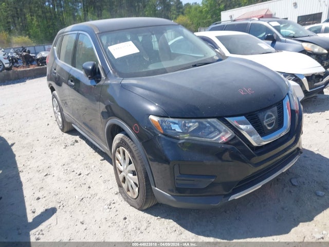 Salvage Nissan Rogue Image