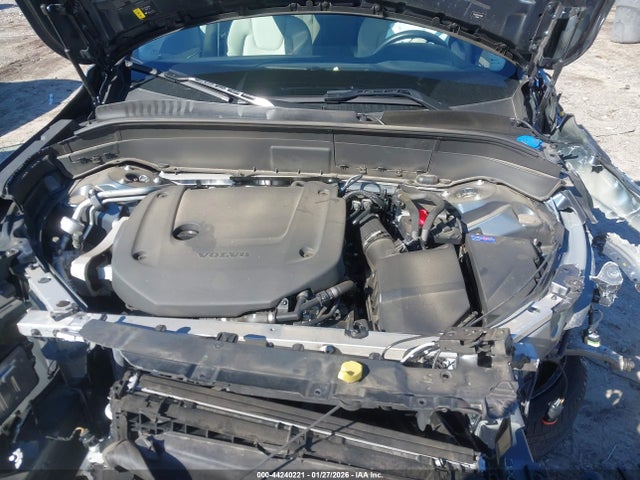 Volvo XC90 B6 Plus Bright Theme 7-seater