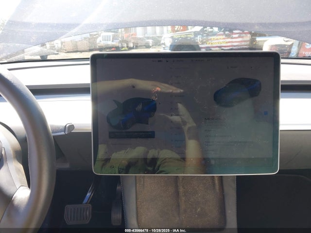 Tesla Model Y Long Range Dual Motor All-wheel Drive