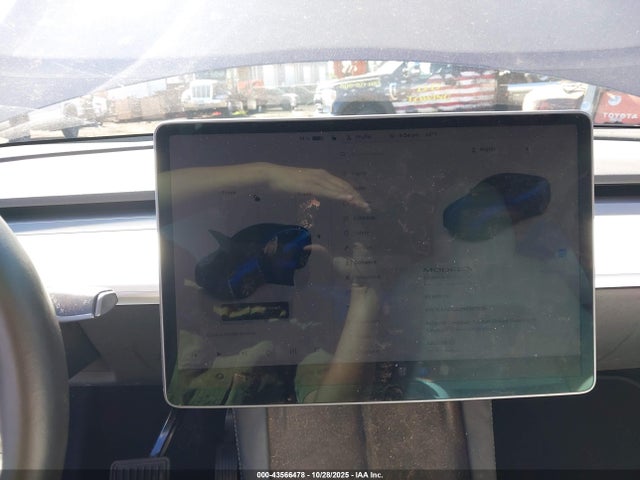 Tesla Model Y Long Range Dual Motor All-wheel Drive