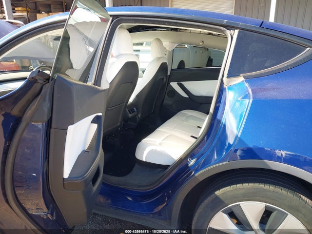 Tesla Model Y Long Range Dual Motor All-wheel Drive