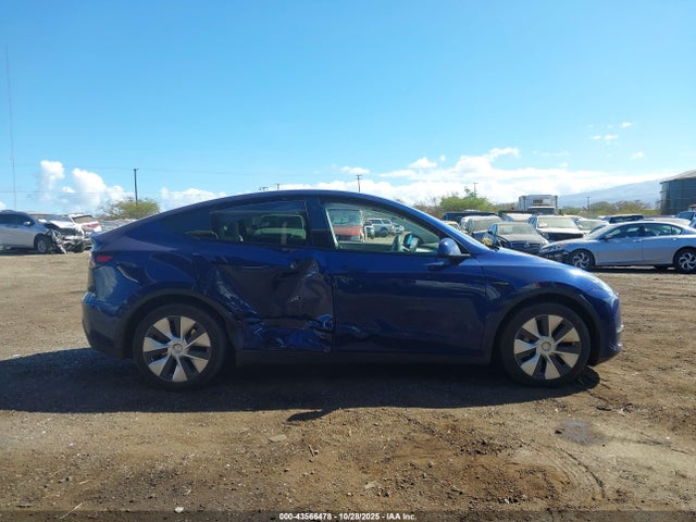 Tesla Model Y Long Range Dual Motor All-wheel Drive