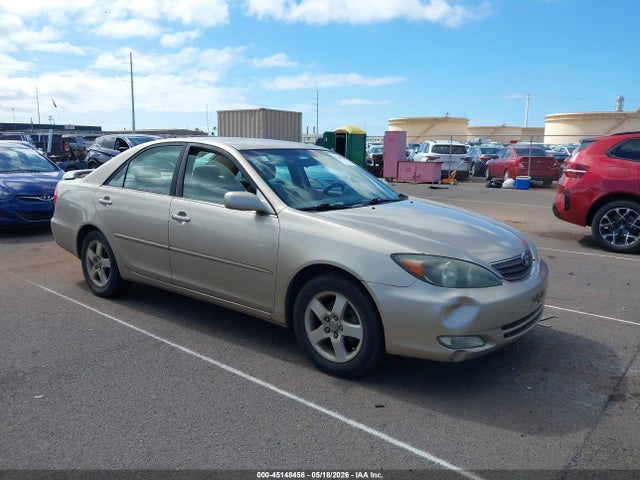 Salvage Toyota Camry Image