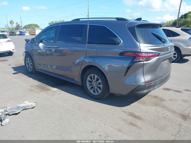 Toyota Sienna Xle