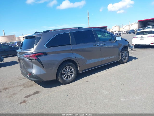 Toyota Sienna Xle