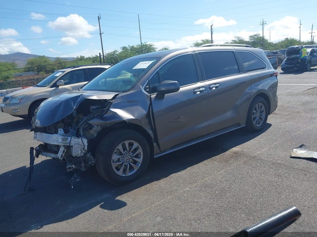 Toyota Sienna Xle