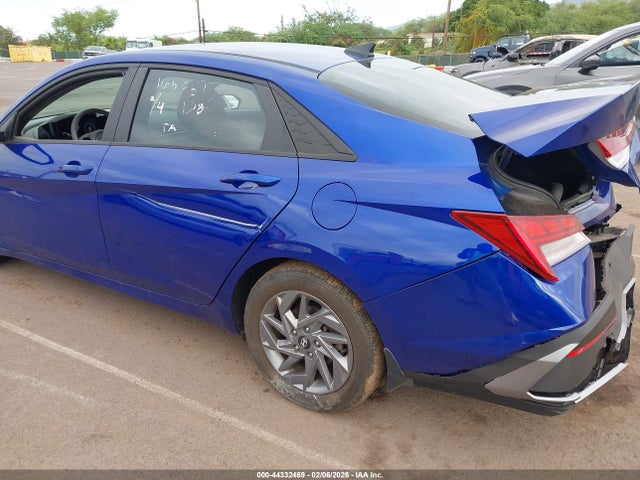 Hyundai ELANTRA Blue