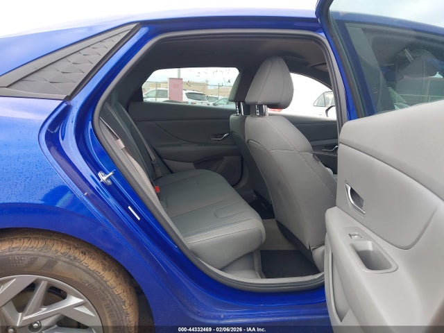 Hyundai ELANTRA Blue
