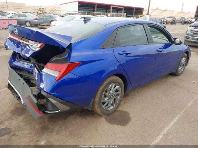 Hyundai ELANTRA Blue