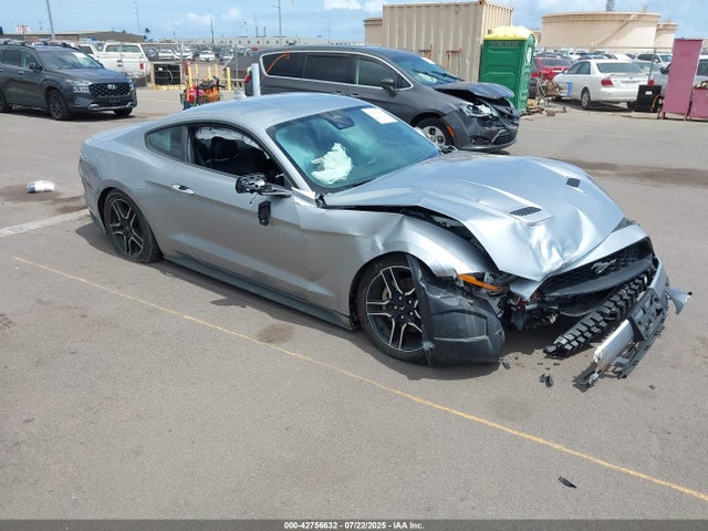 Salvage Ford Mustang Image