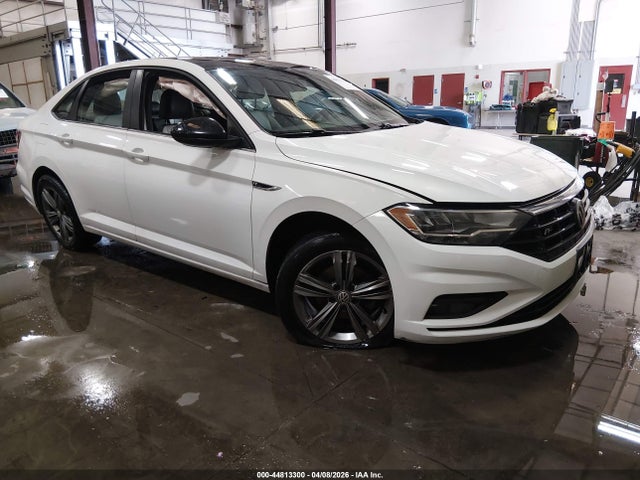 Salvage Volkswagen Jetta Image