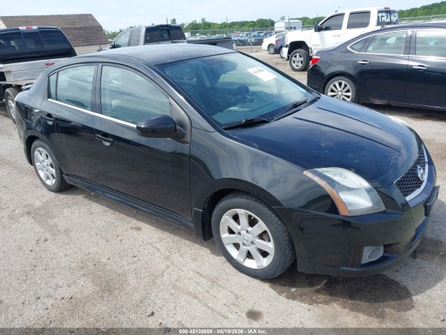 Salvage Nissan Sentra Image