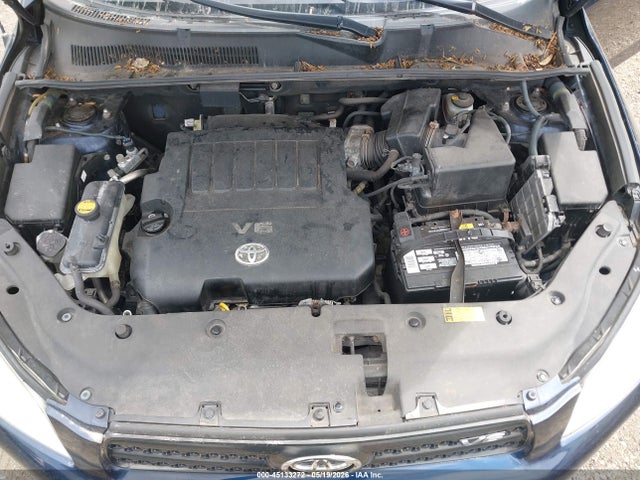 Toyota RAV4 Base V6
