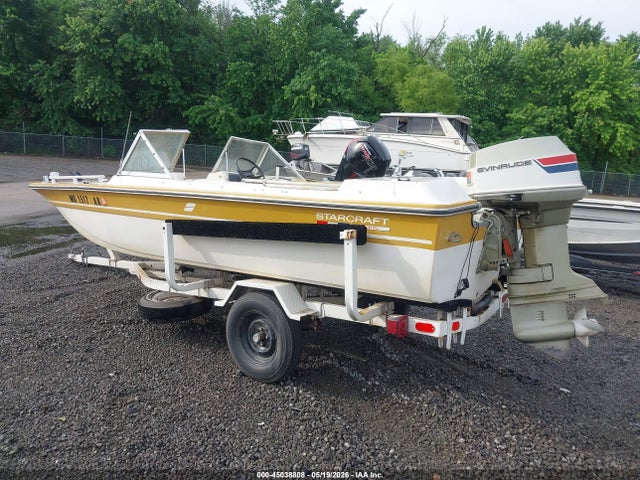 Starcraft 15ft Boat