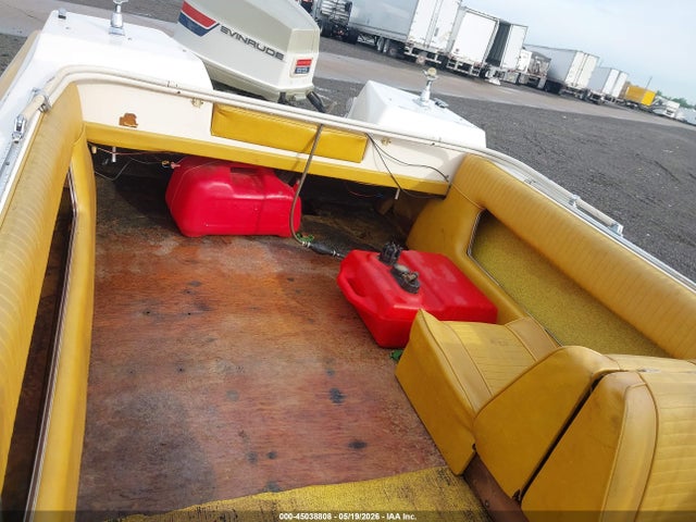 Starcraft 15ft Boat