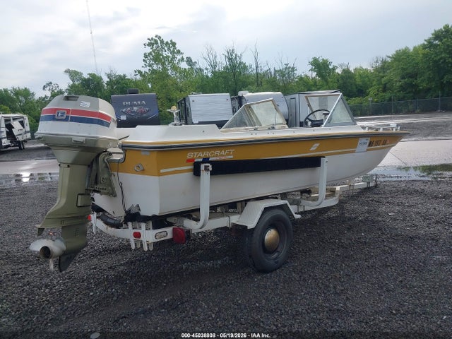 Starcraft 15ft Boat