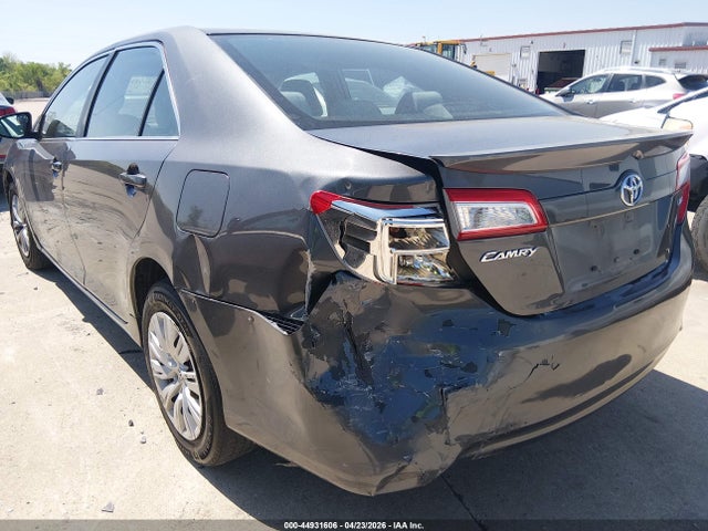 Toyota Camry Le