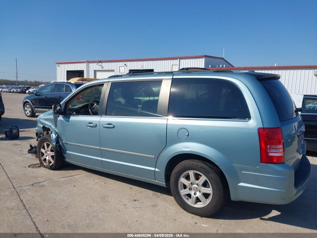 Chrysler Town & Country Touring