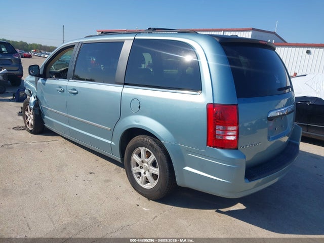 Chrysler Town & Country Touring