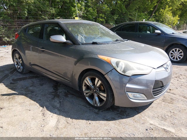 Salvage Hyundai VELOSTER Image