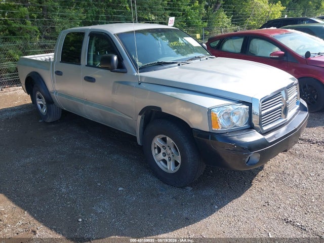 Salvage Dodge Dakota Image