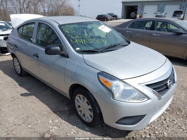 Salvage Nissan Versa Image