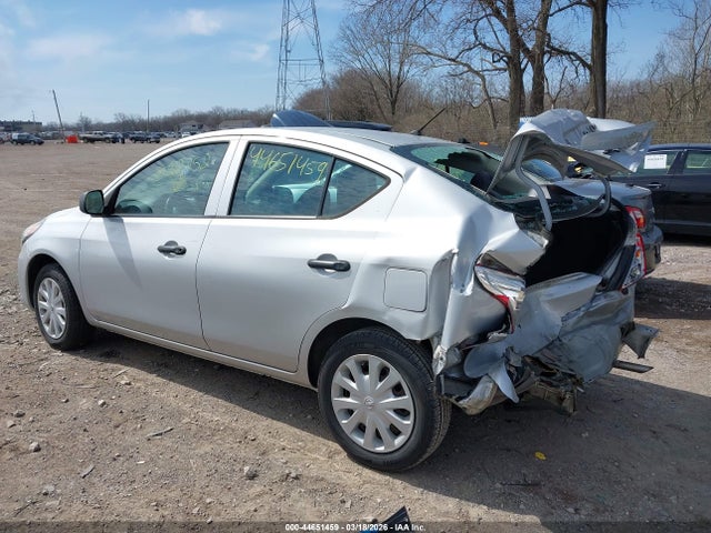 Nissan Versa 1.6 S