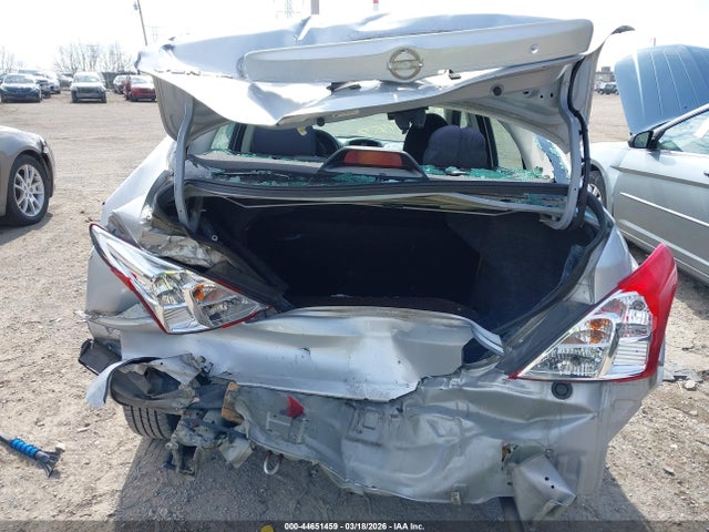 Nissan Versa 1.6 S