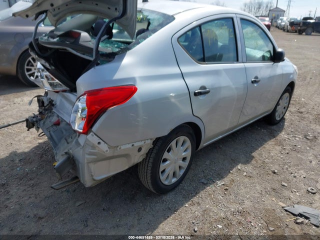Nissan Versa 1.6 S