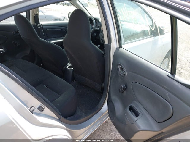 Nissan Versa 1.6 S