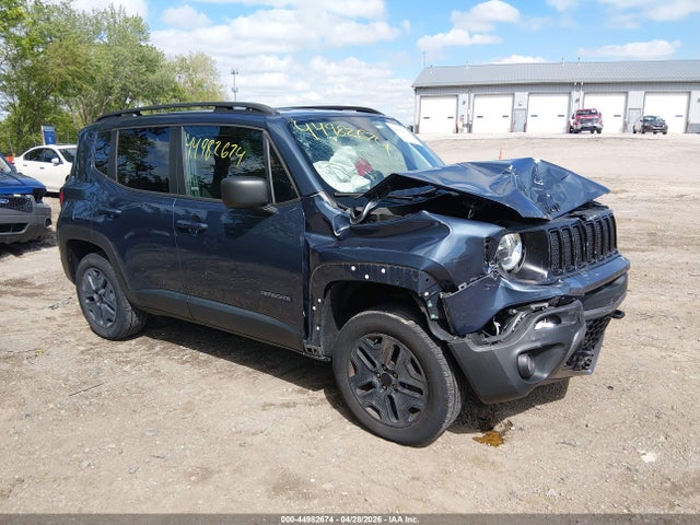 Salvage Jeep Renegade Image