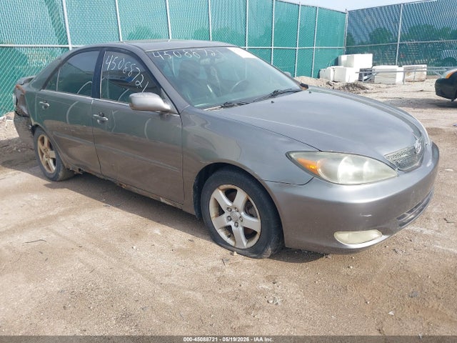 Salvage Toyota Camry Image
