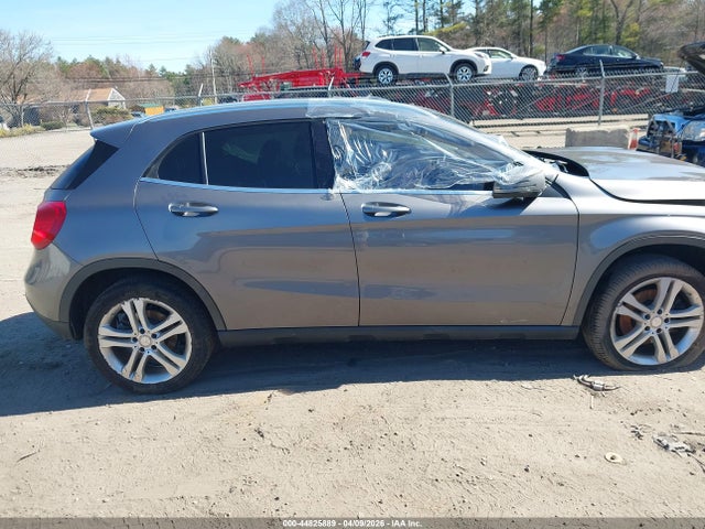 Mercedes-Benz GLA 4matic