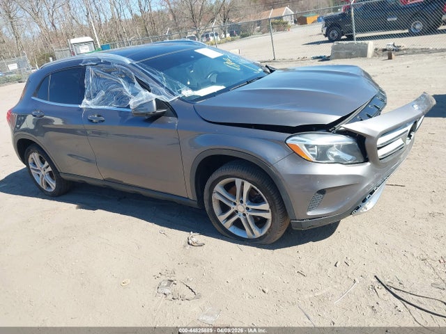 Salvage Mercedes-Benz GLA Image