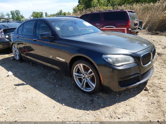 Salvage BMW 7 Series Image