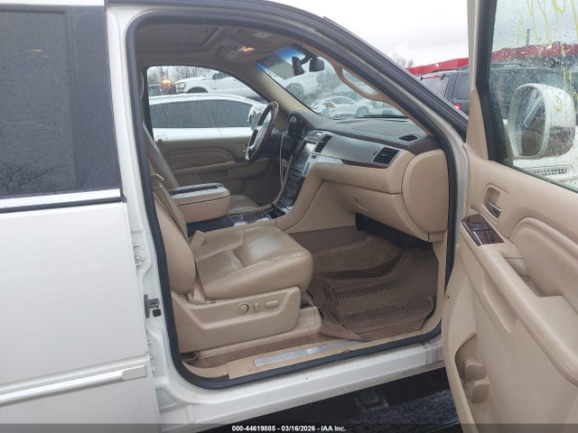 Cadillac Escalade Premium