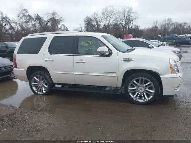 Cadillac Escalade Premium